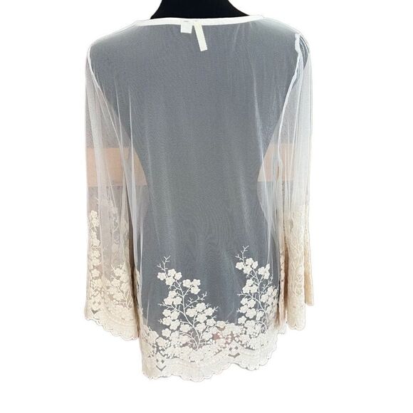 UltraFlirt ivory mesh long bell sleeve top with scalloped embroidered trim sz M - Picture 3 of 7